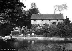 St Catherine's Ferry And Tea Gardens 1927, Guildford