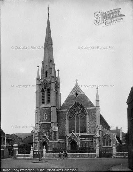 Photo of Guildford, St Saviour's Church 1926