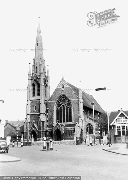 Photo of Guildford, St Saviour's Church c.1960