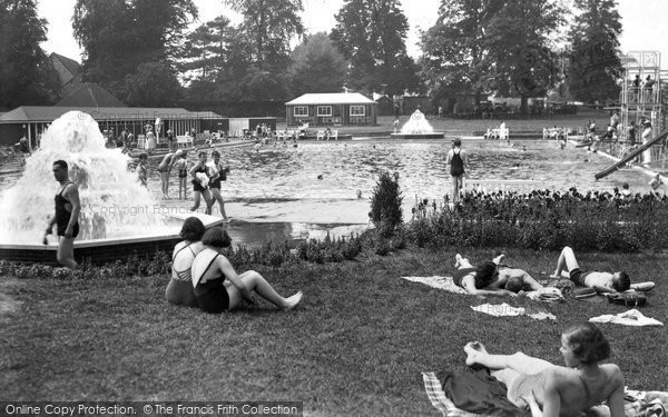 Photo of Guildford, The Lido, Stoke Park 1933