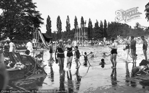 Photo of Guildford, The Lido, Stoke Park 1933