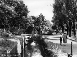 The Wey Navigation c.1955, Guildford