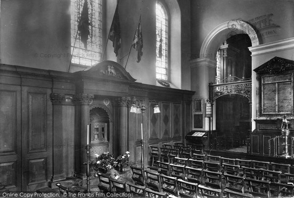 Photo of Guildford, Trinity Church, 2nd Queens War Memorial 1923