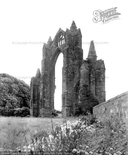 Photo of Guisborough, Priory 1932
