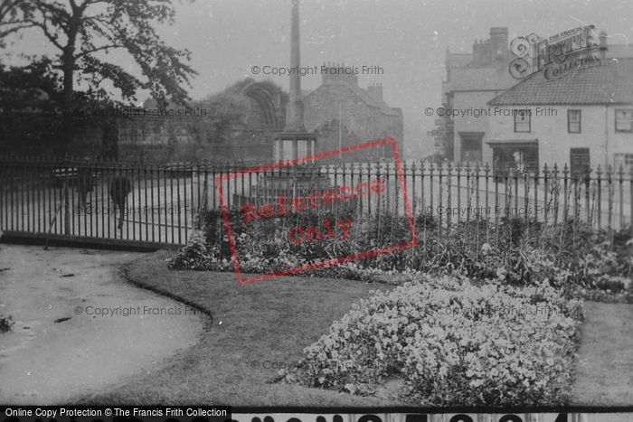 Photo of Guisborough, The War Memorial 1932