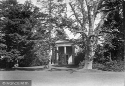 The Temple 1922, Gunton Park