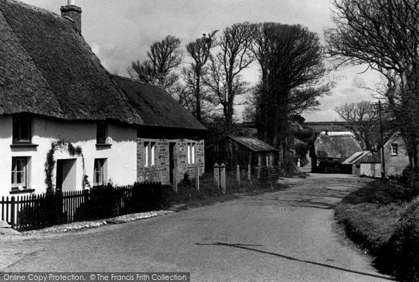 Photo of Gunwalloe, Thatched Cottages c.1960