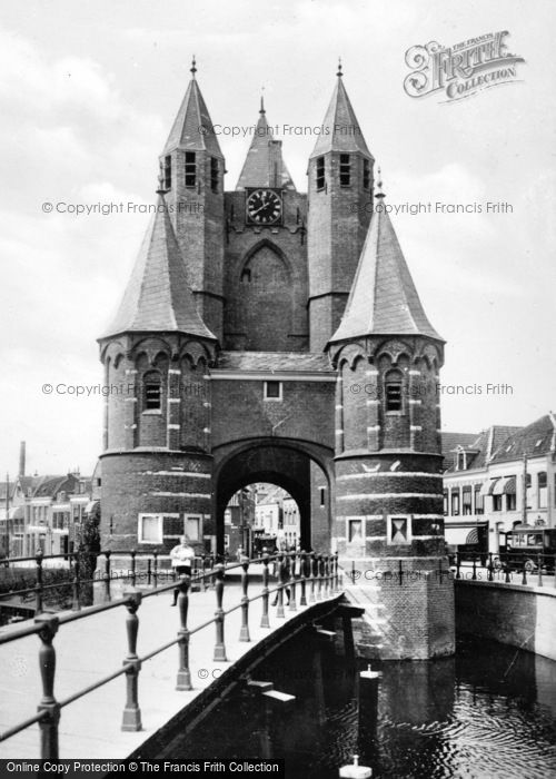 Photo of Haarlem, Amsterdamse Poort c.1930