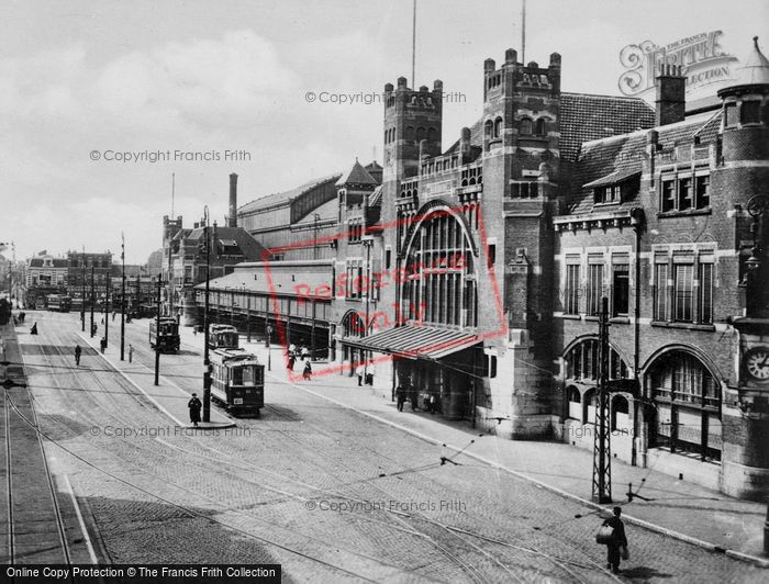 Photo of Haarlem, Station c.1930