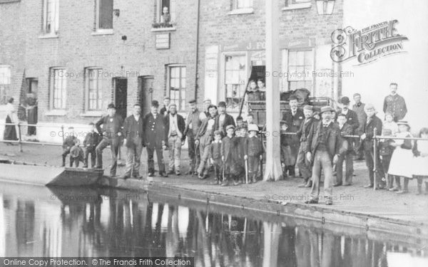 Photo of Hackney, People By The River Lea c.1900