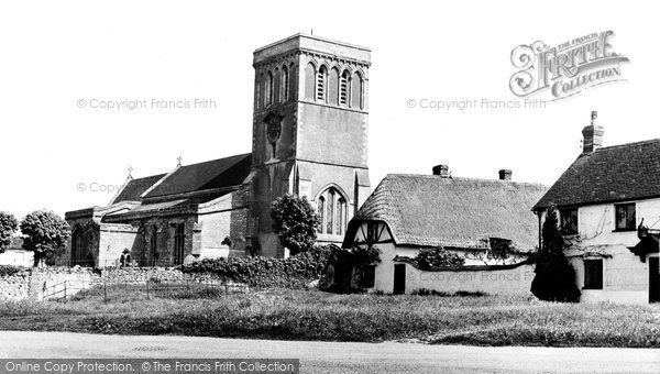 Photo of Haddenham, St Mary's Church c.1960