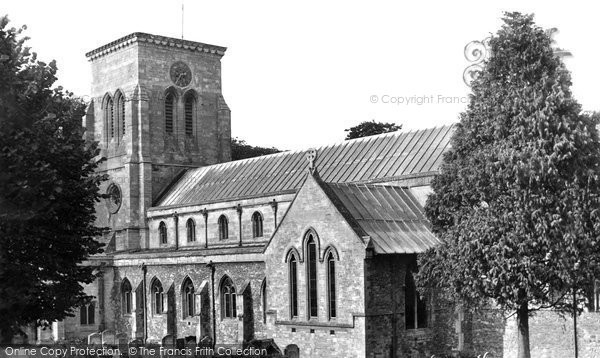 Photo of Haddenham, The Holy Trinity Church c.1950