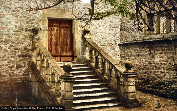 Photo of Haddon Hall, Dorothy Vernon's Steps c.1905