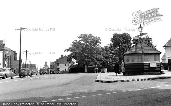 Photo of Hadleigh, Central Broadway c1955