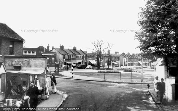 Photo of Hadleigh, London Road c.1960