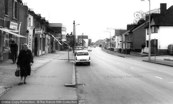 Photo of Hadleigh, London Road c.1960