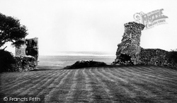 The Castle c.1960, Hadleigh
