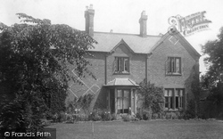The Vicarage 1901, Hadley