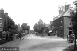 The Village 1901, Hadley