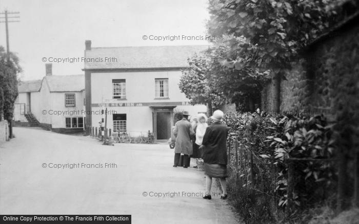 Photo of Halberton, The New Inn 1930
