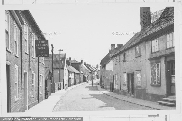 Photo of Halesworth, Chediston Street c.1955