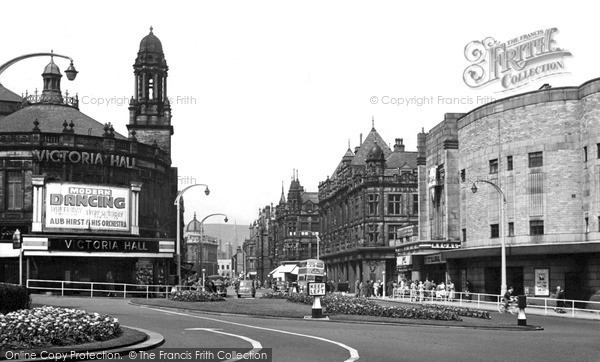 Photo of Halifax, Commercial Street From Wards End 1956