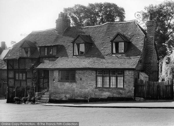 Photo of Hamble, The Old House c.1960
