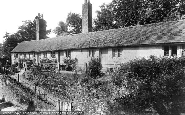 Photo of Hambledon, Almshouses 1904