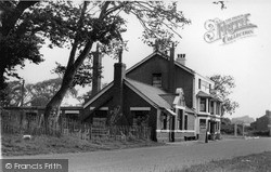 The Shovels Inn c.1960, Hambleton