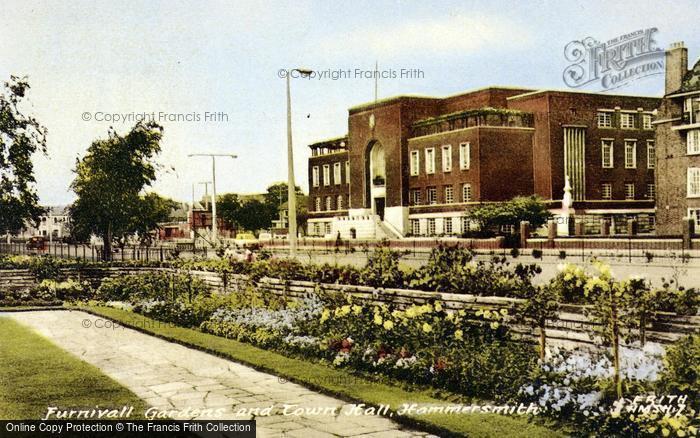 Photo of Hammersmith, Furnivall Gardens And Town Hall c.1960