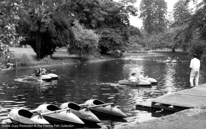 Photo of Hammersmith, Ravenscourt Park c.1960