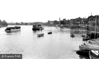 Hammersmith, the Dove Pier c1960