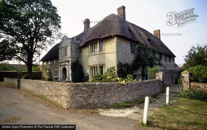 Photo of Hammoon, Thatched Manor House c.1995