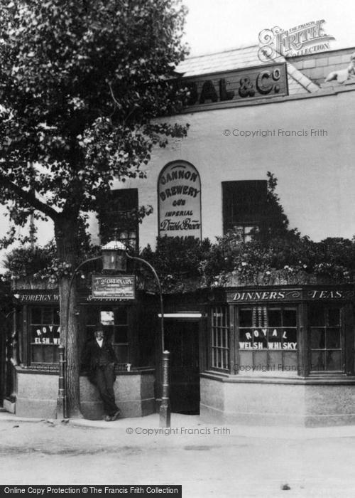 Photo of Hampstead, Bull And Bush, North End Road 1898