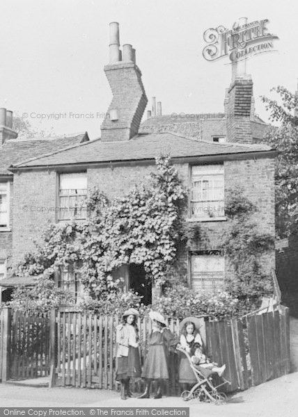 Photo of Hampstead, Girls In Flask Walk 1910