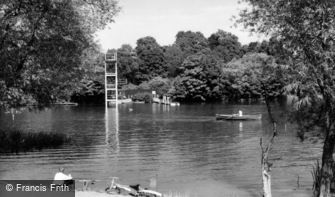 Hampstead, Highgate Ponds c1960