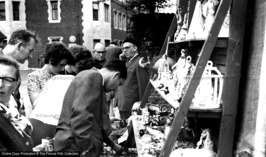 Hampstead, the Market c1965
