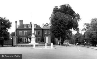 Hampstead, the Memorial c1960