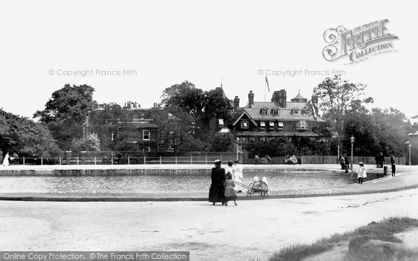 Photo of Hampstead, Whitestone Pond 1898