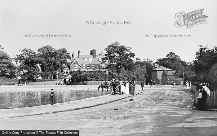 Photo of Hampstead, Whitestone Pond c.1890