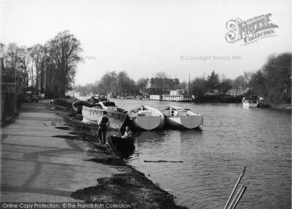 Photo of Hampton Court, Boathouse Reach c.1950