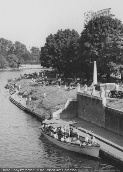 Photo of Hampton Court, By The River c.1960
