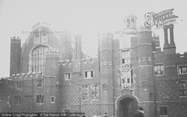 Photo of Hampton Court, c.1900