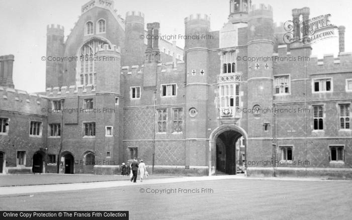 Photo of Hampton Court, c.1937