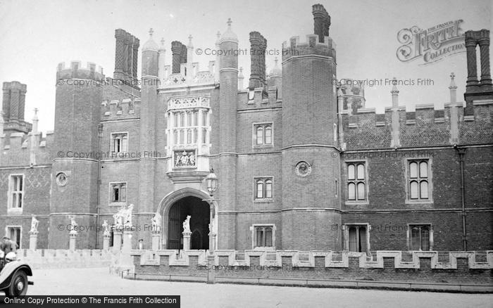 Photo of Hampton Court, c.1937