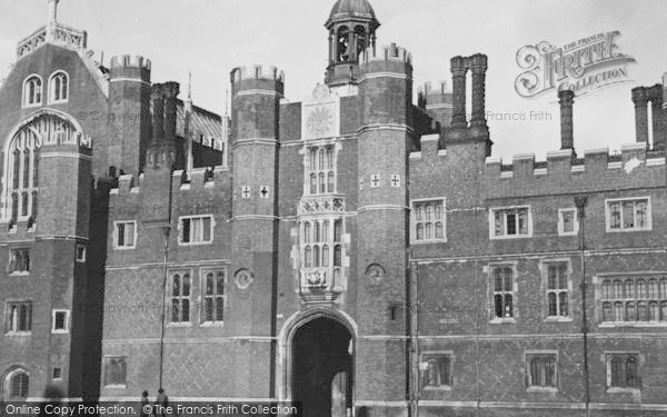 Photo of Hampton Court, c.1955