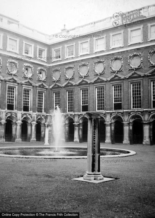 Photo of Hampton Court, Fountain Court c.1937