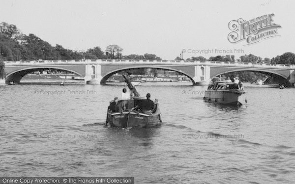 Photo of Hampton Court, River Traffic c.1960