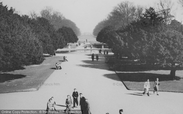 Photo of Hampton Court, The Long Pond c.1950