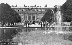 The Palace 1947, Hampton Court